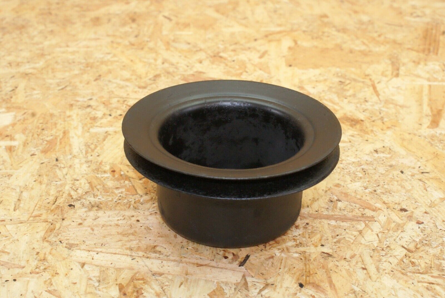2382 Mercedes-Benz W123 280E Water Pump Pulley 1102050910