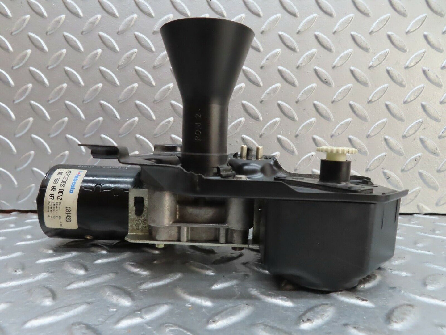 19431 Mercedes-Benz C140 CL420 Coupe Sunroof Motor Bosch 1407800007
