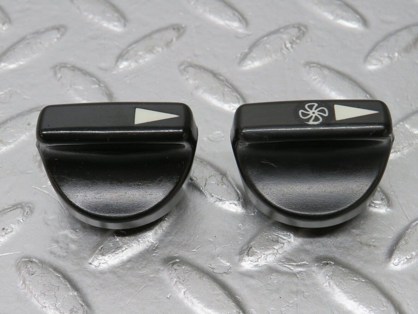 34350 Mercedes-Benz C126 380SEC Coupe Heater Control Knob