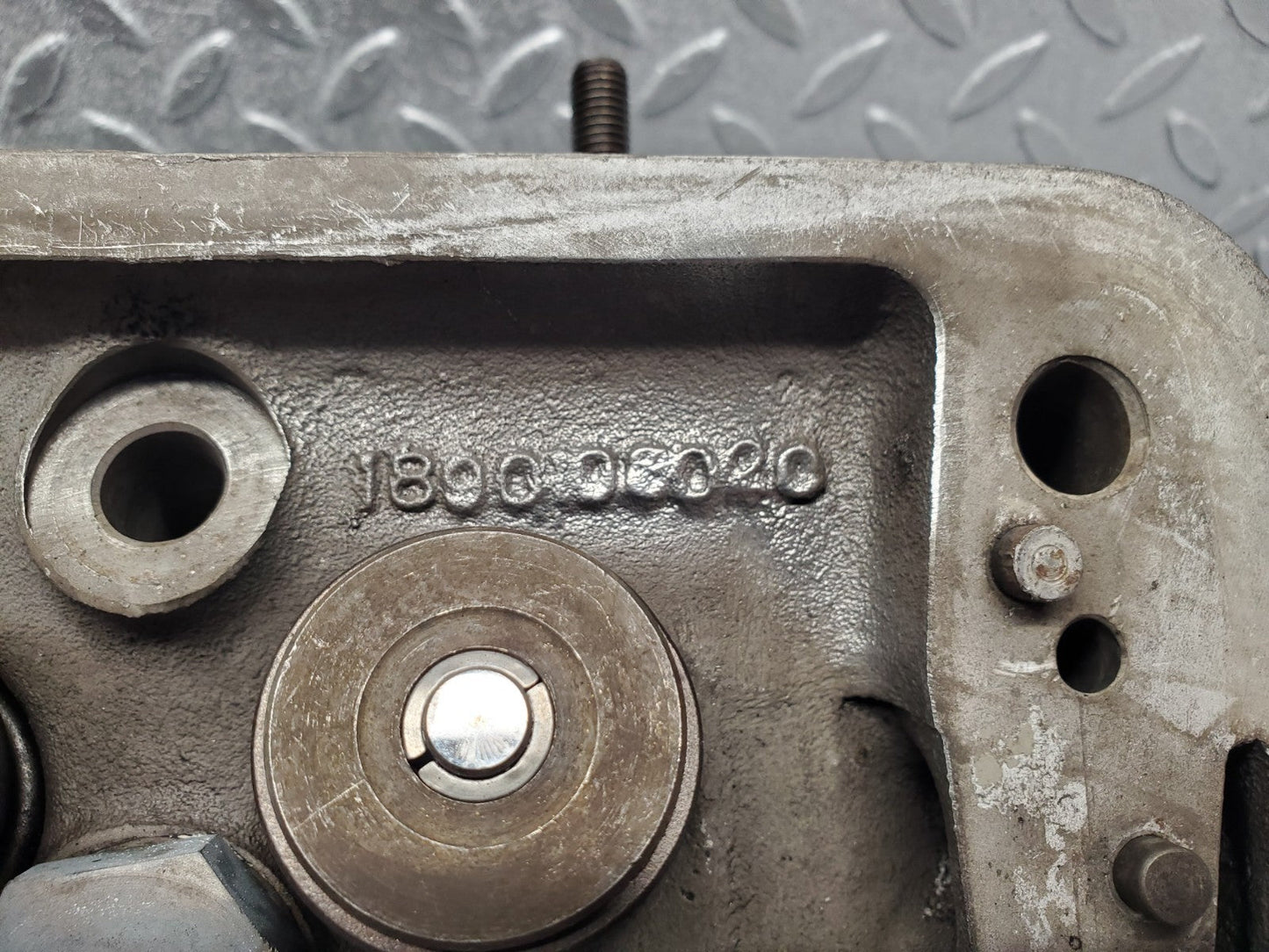 W112 cylinder head used OEM