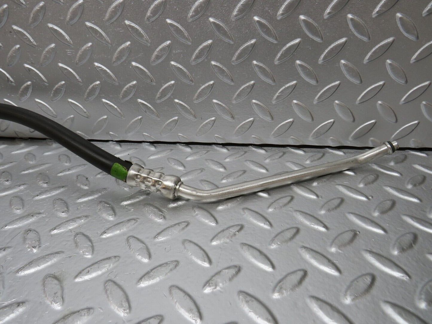 31316 Mercedes-Benz S124 Wagon 220TE Wagon Air Conditioning Hose Pipe