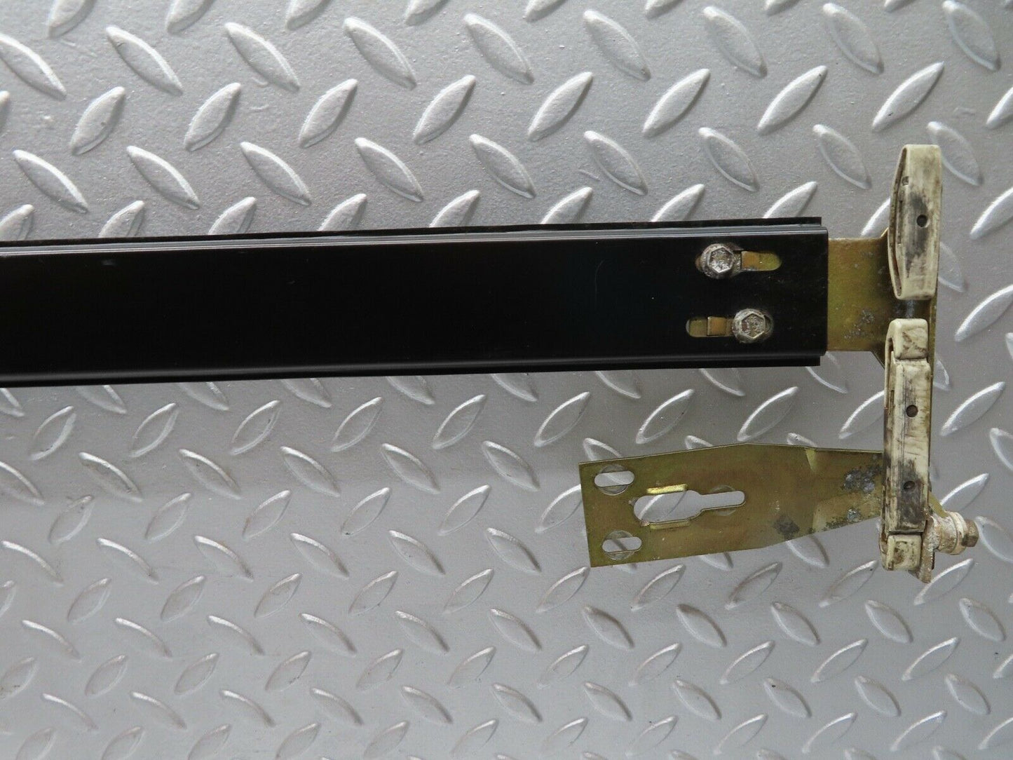17015 Mercedes-Benz C123 280CE Coupe Power Sunroof Mechanism