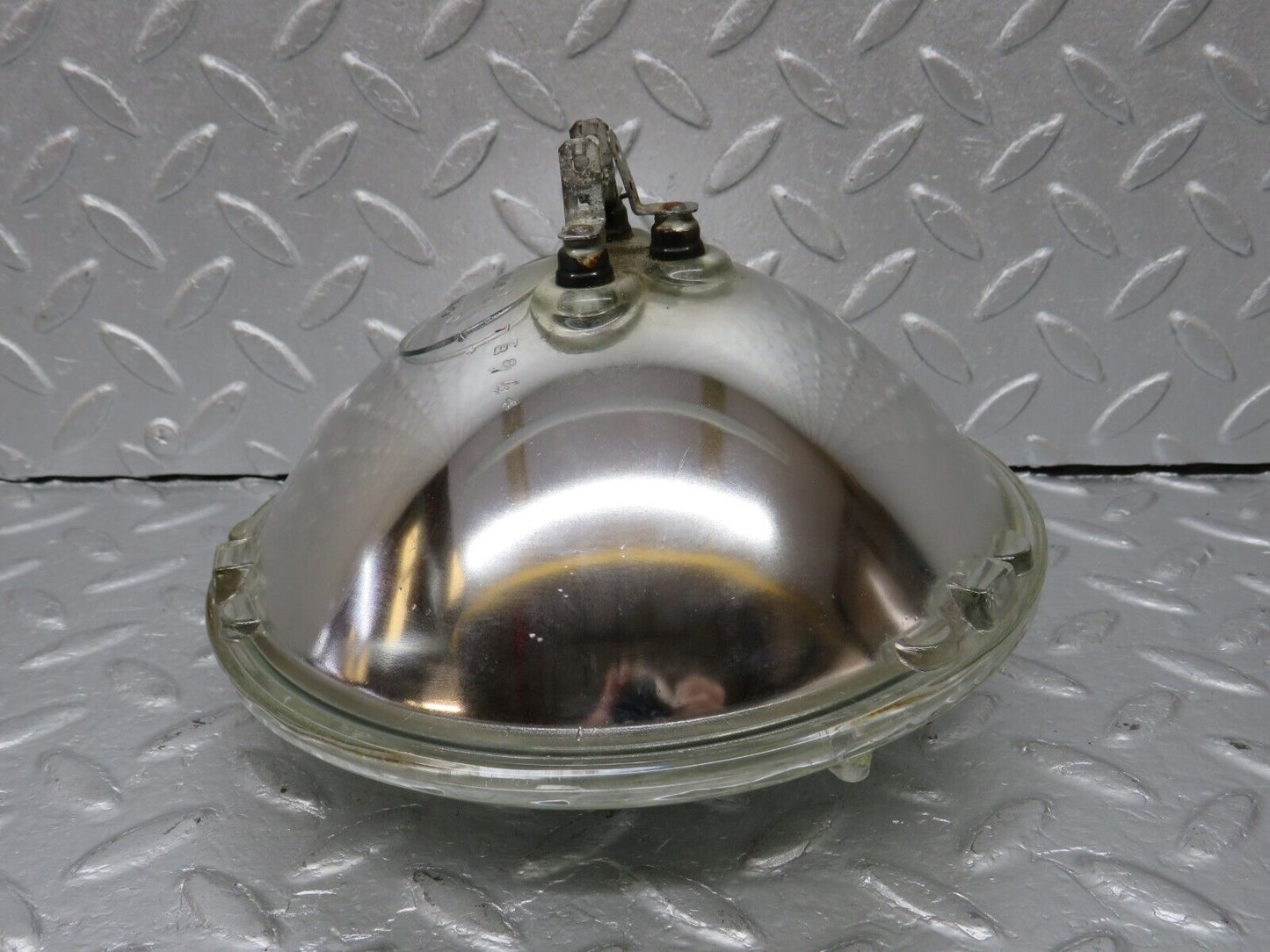 40366 Mercedes-Benz W110 230 Headlight Sealed Beam Lucas 7285