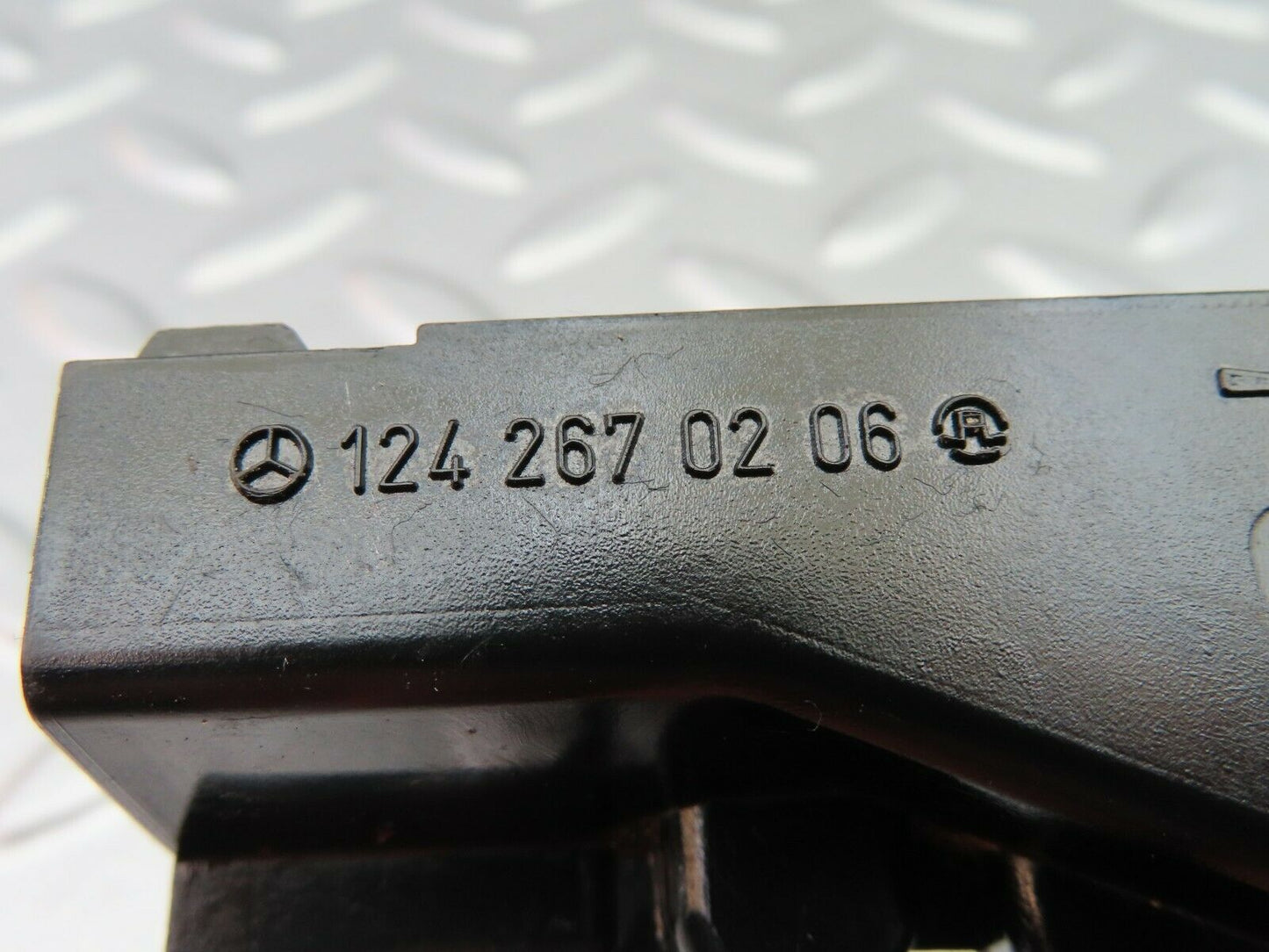 6754 Mercedes-Benz S124 E220 Wagon Gear Selector Trim 1242670206