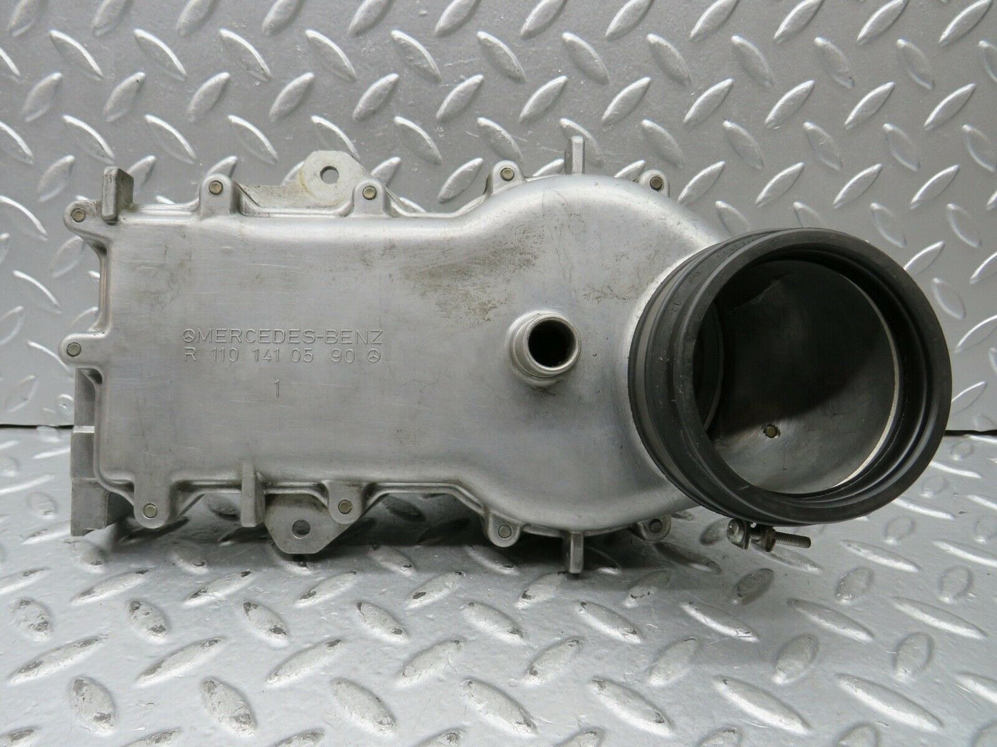 21824 Mercedes-Benz W123 Air Flow Mass Meter Sensor Bosch 1101410590