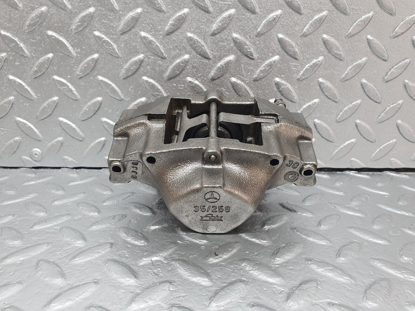 42113 Mercedes-Benz W202 C200 Rear Right Brake Caliper ATE 32