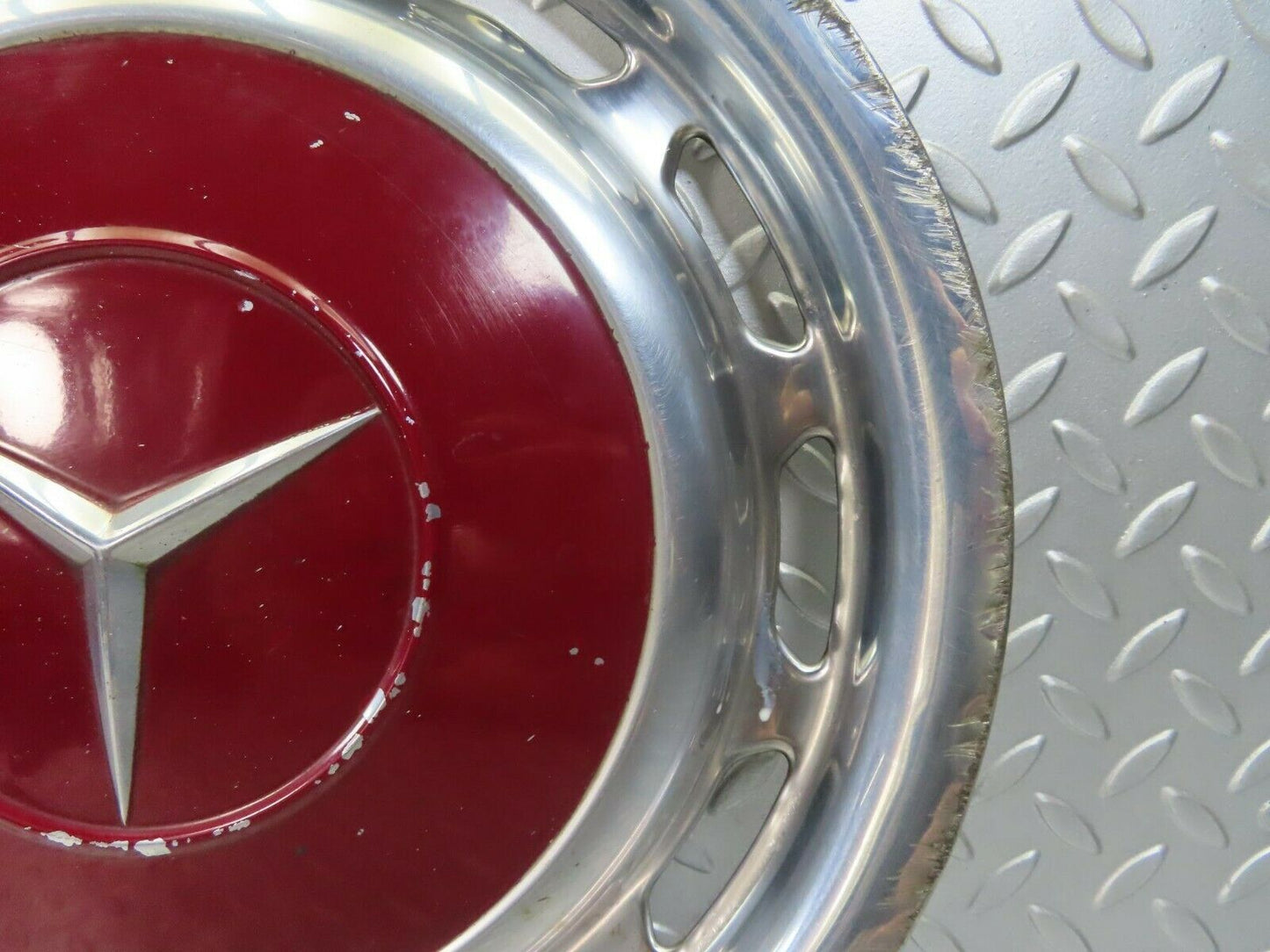 8388 Mercedes-Benz Vintage Wheel Trim Hub Cap 14