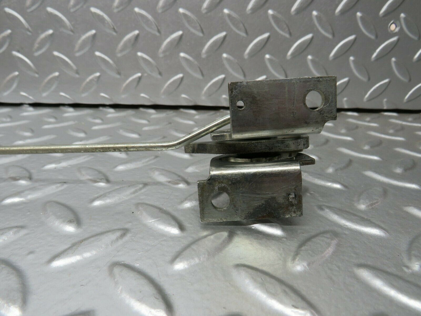 24263 Mercedes-Benz S124 220TE Wagon Rear Seat Bench Locking Mechanism Right