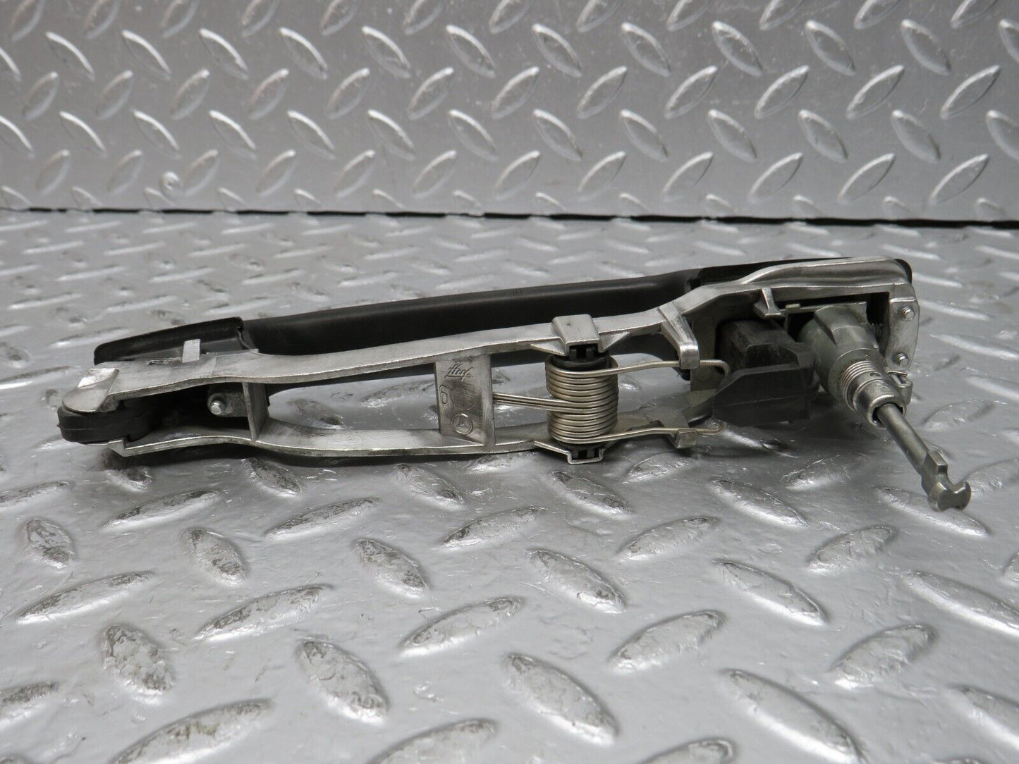 31904 Mercedes-Benz W201 190LE Front Left Exterior Door Handle No Key