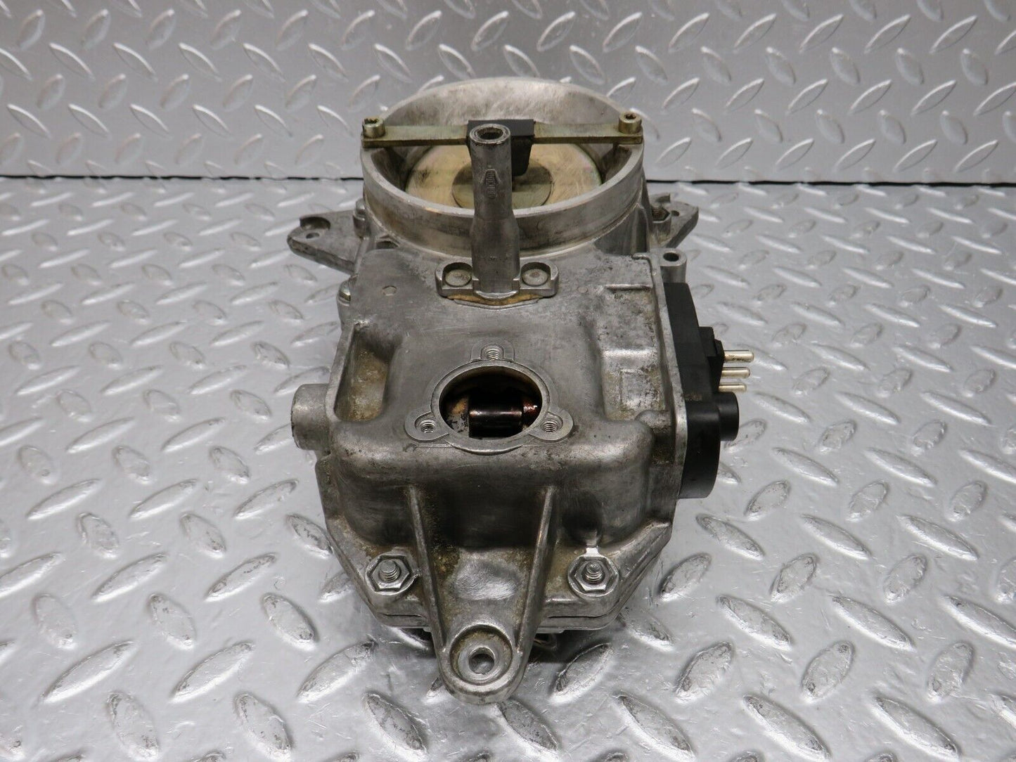 32642 Mercedes-Benz S124 300TE Air Flow Mass Meter Sensor Bosch 1031410090