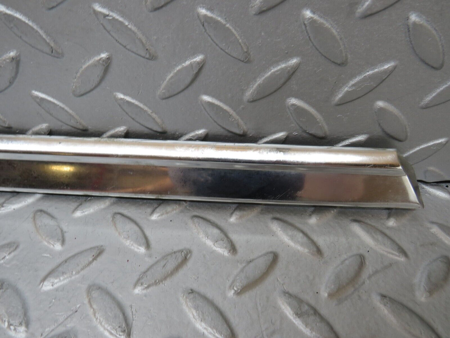 35374 Mercedes-Benz R107 280SL Right Door Chrome Trim