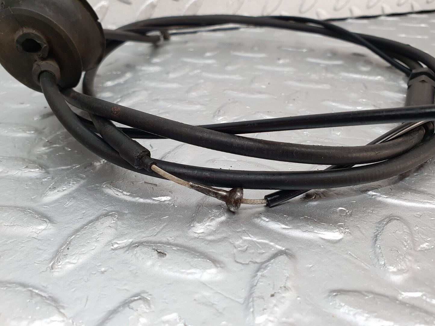 43768 Mercedes-Benz C126 380SEC Coupe Bonnet Release Cable 1269970881