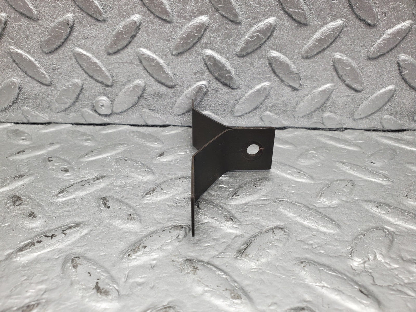 W112 oil pump filter housing holder plate used OEM