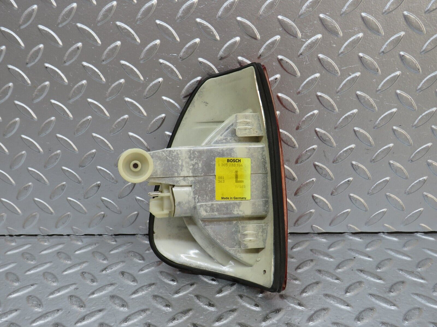 28352 Mercedes-Benz S123 240D Wagon Front Left Indicator Light Bosch 1305233916