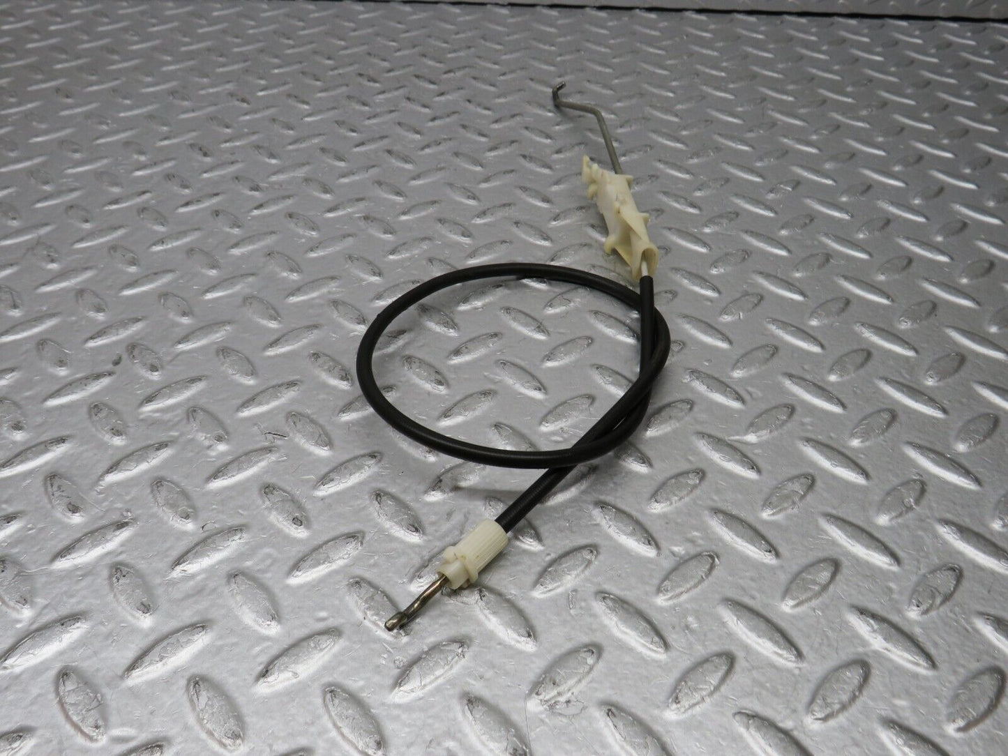36867 Mercedes-Benz C126 420SEC Coupe Door Lock Cable