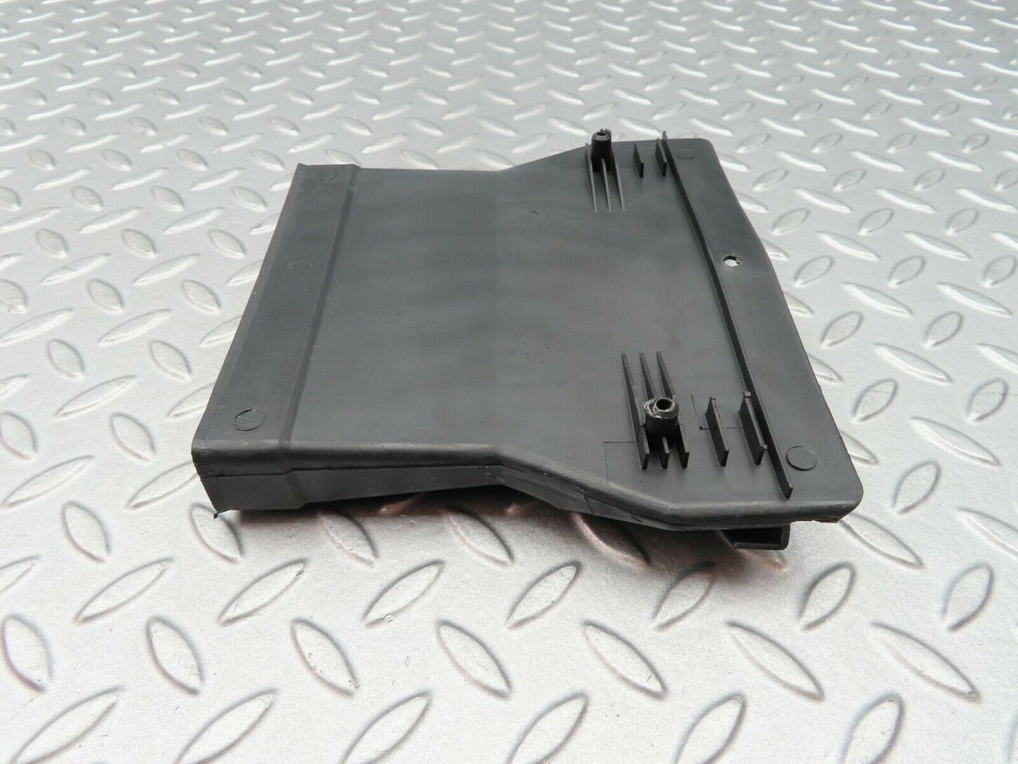 5359 Mercedes-Benz W124 230E Ventilation Air Duct Right 1248310546