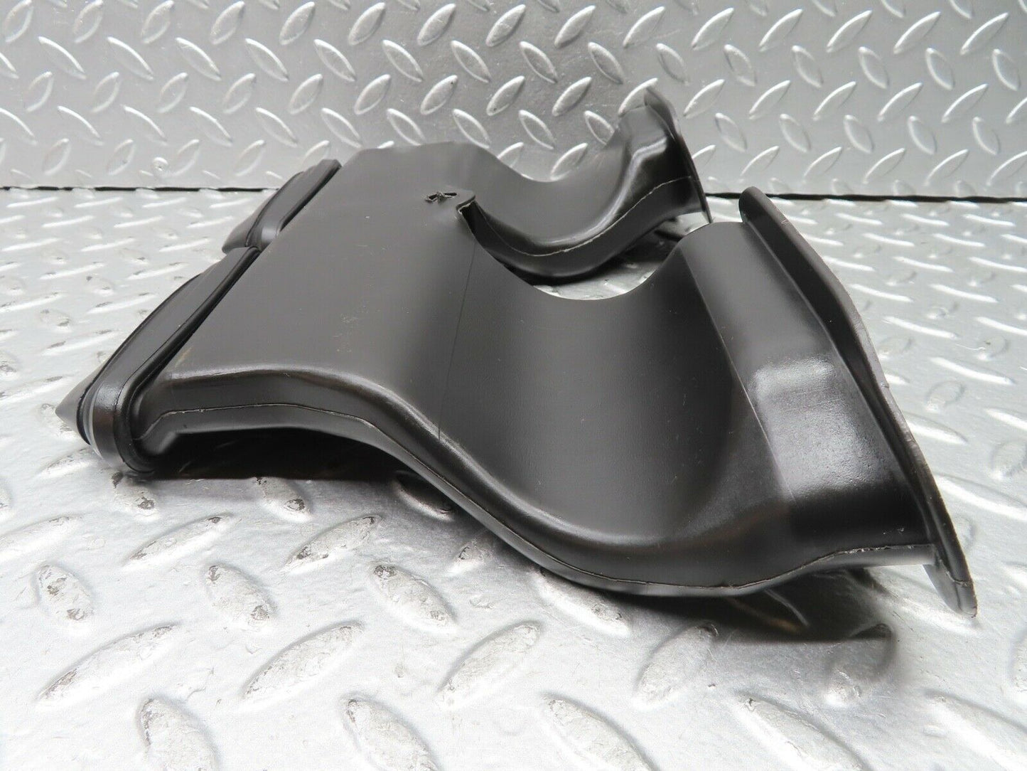 21508 Mercedes-Benz W126 300SE Dashboard Centre Air Vent With Rubber 1268310036 1269970181