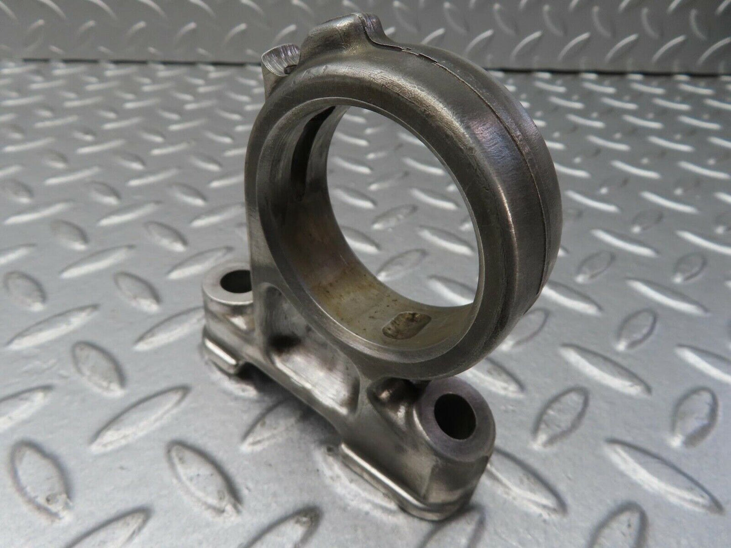 13352 Mercedes-Benz C107 350SLC Coupe Camshaft Tower Bearing