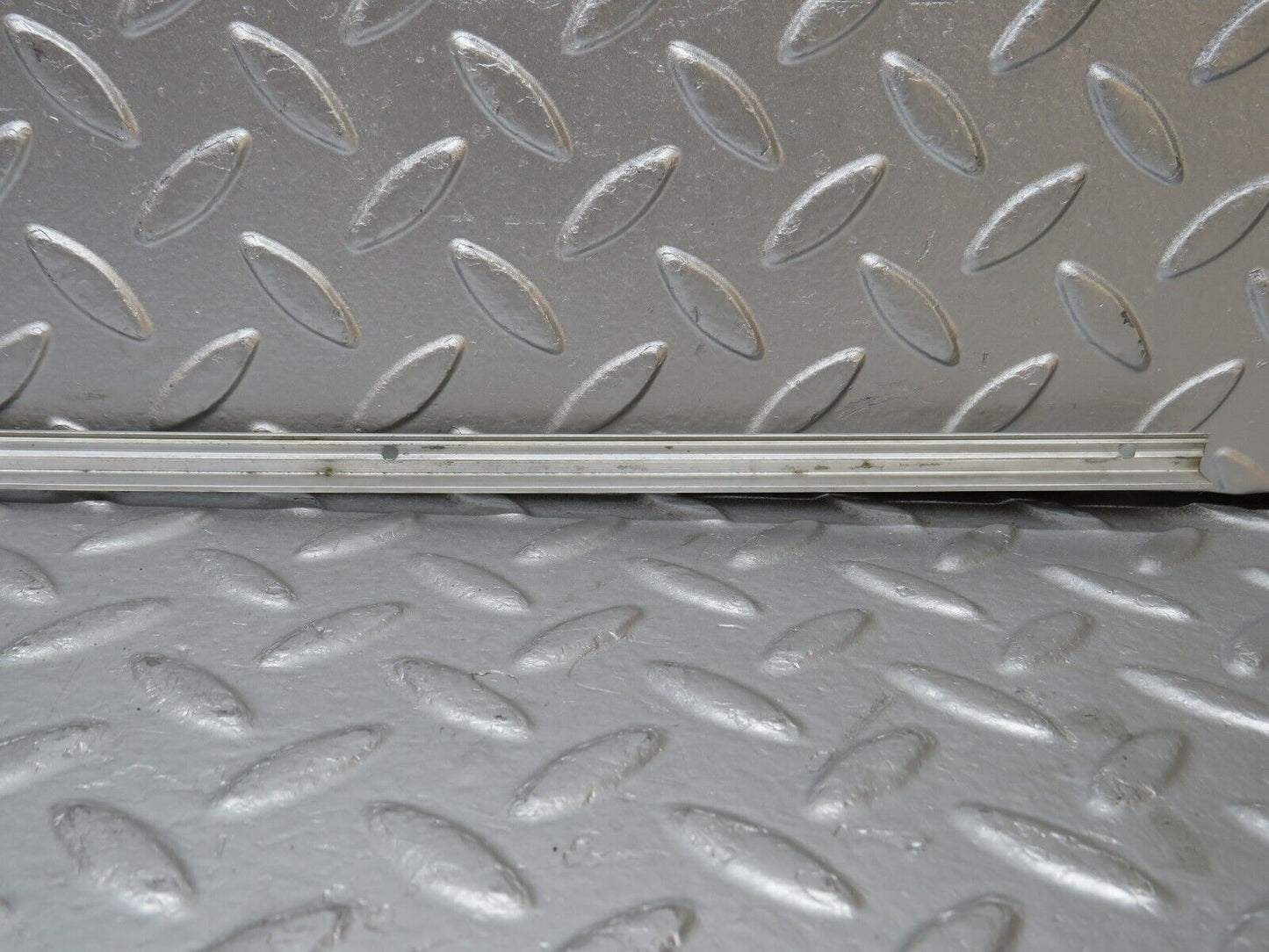31831 Mercedes-Benz W201 190LE 1.8L Sunroof Chrome Trim