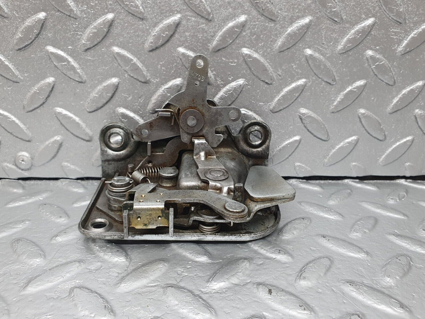 43129 Mercedes-Benz W108 280SE Rear Left Door Lock Mechanism