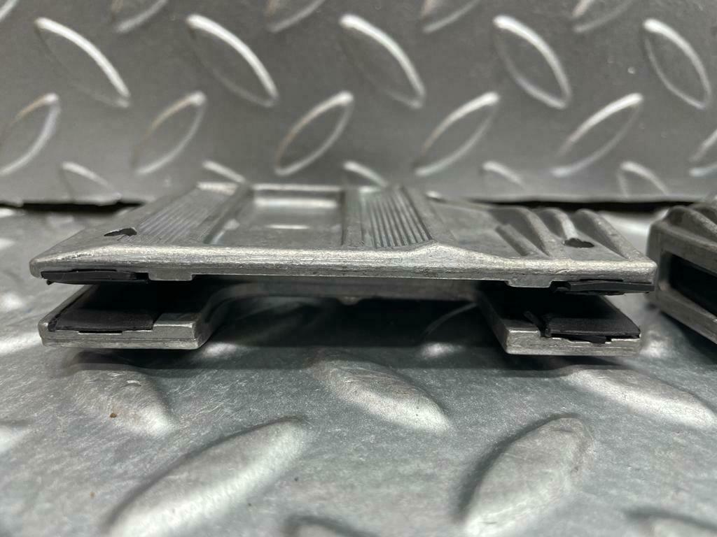 20121 Mercedes-Benz R129 300SL Coupe Door Window Guide Pad Pair 1247250132