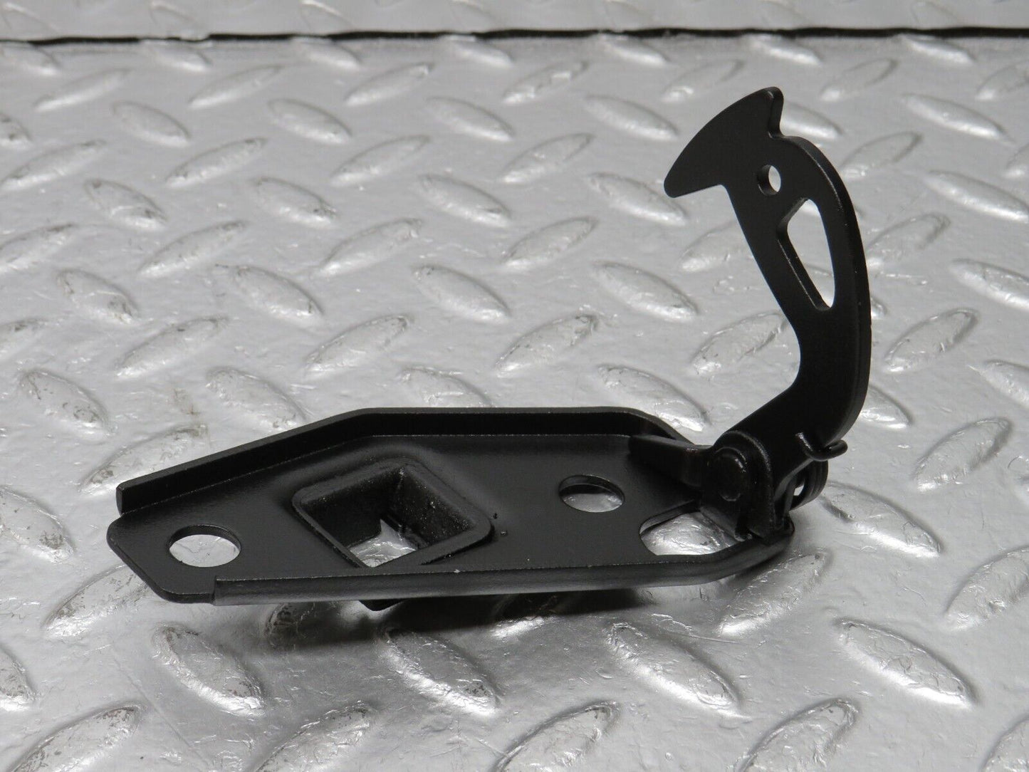 33788 Mercedes-Benz W201 190E 2.0L Bonnet Safety Latch 2018800560
