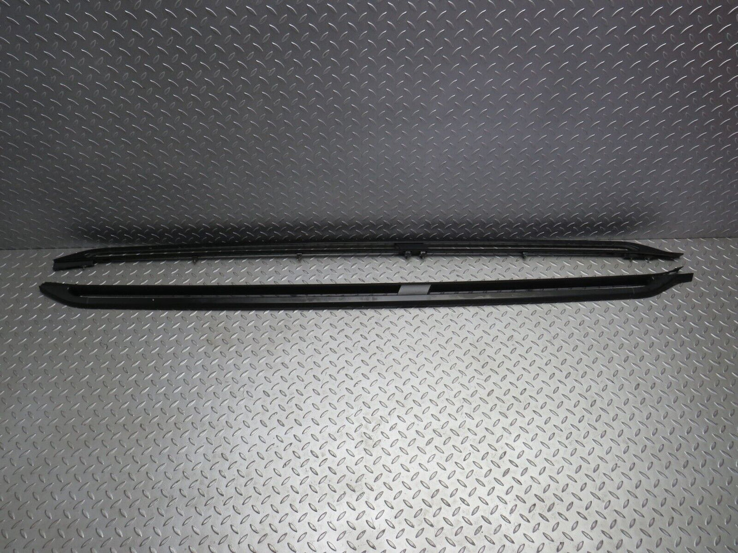 31498 Mercedes-Benz S124 220TE Wagon Roof Rack Rails Pair