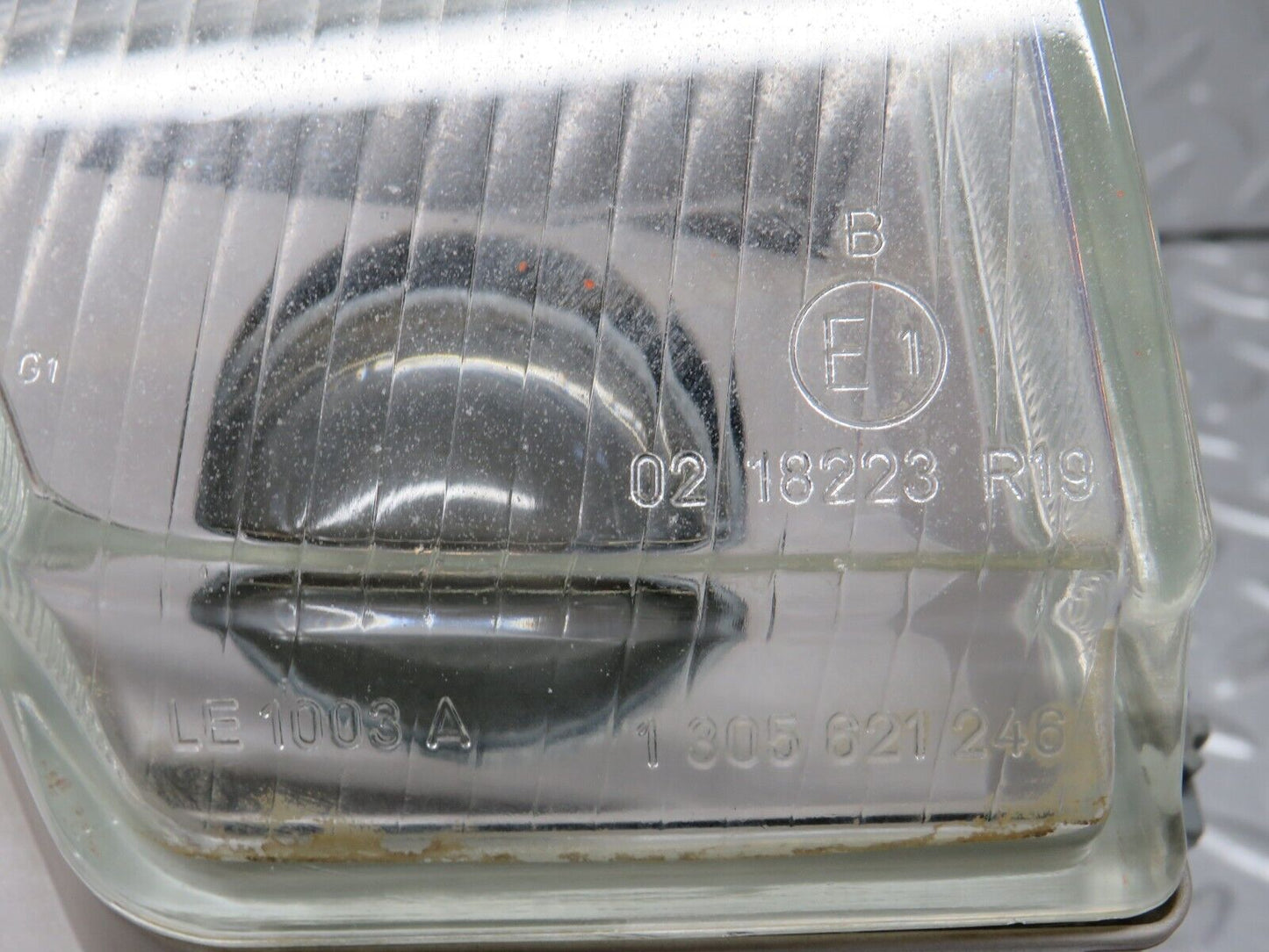 38464 Mercedes-Benz R129 280SL Coupe Front Right Fog Light Bosch 0305120002 1298200256 1305621246