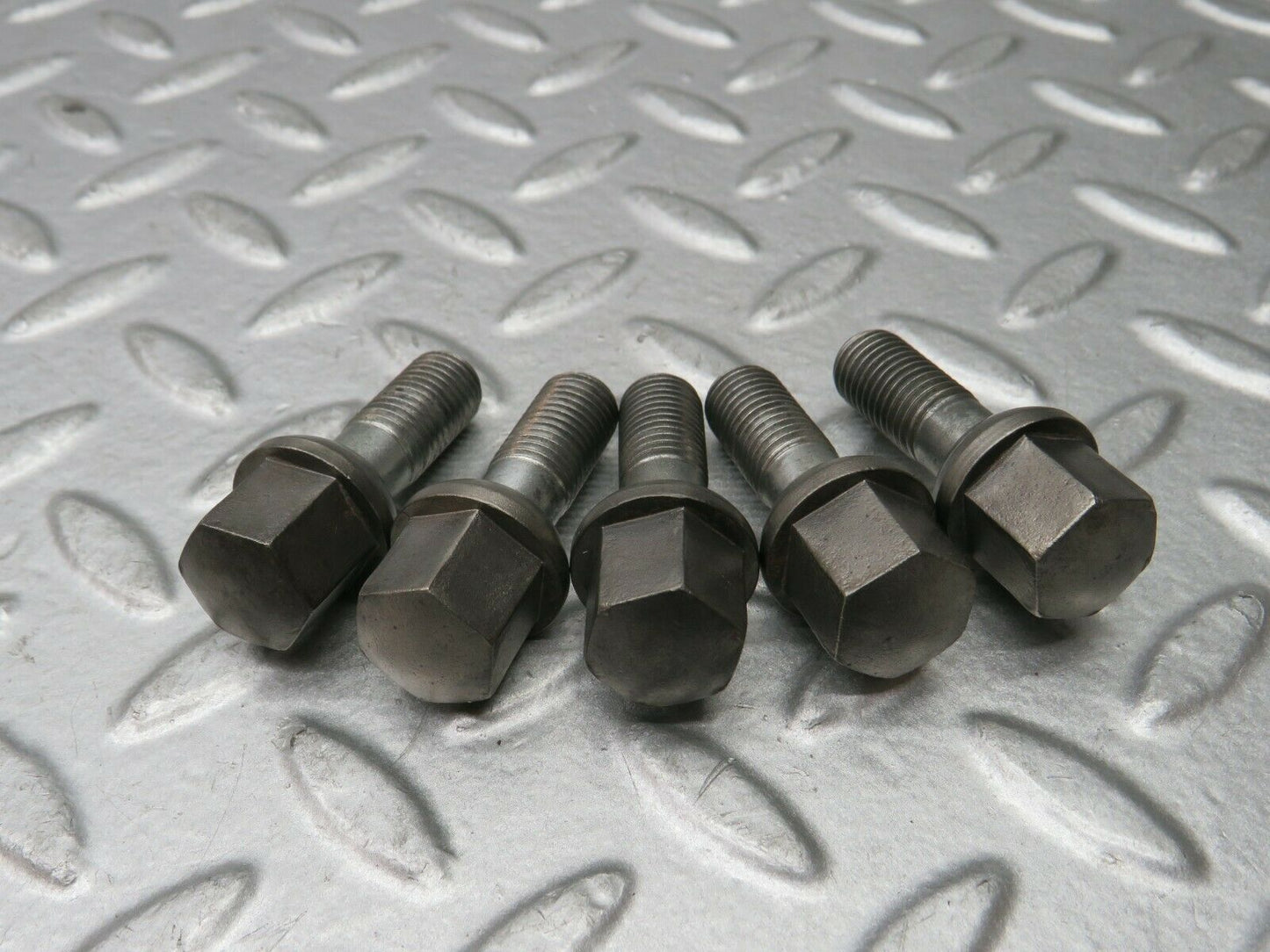 22275 Mercedes-Benz 5x Alloy Wheel Lug Bolt M12x1.5