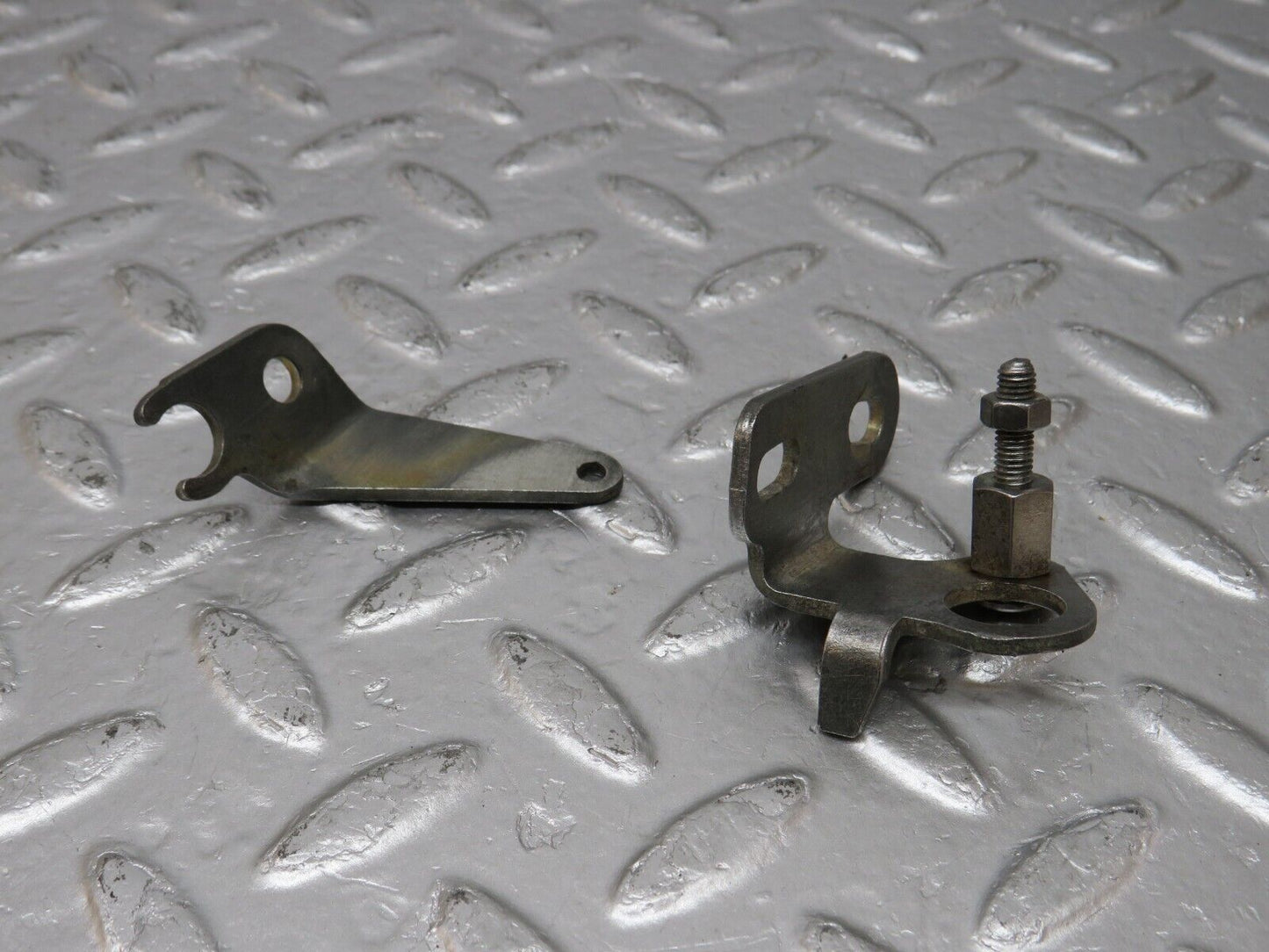 34191 Mercedes-Benz W124 260E Accelerator Cable Bracket Holder