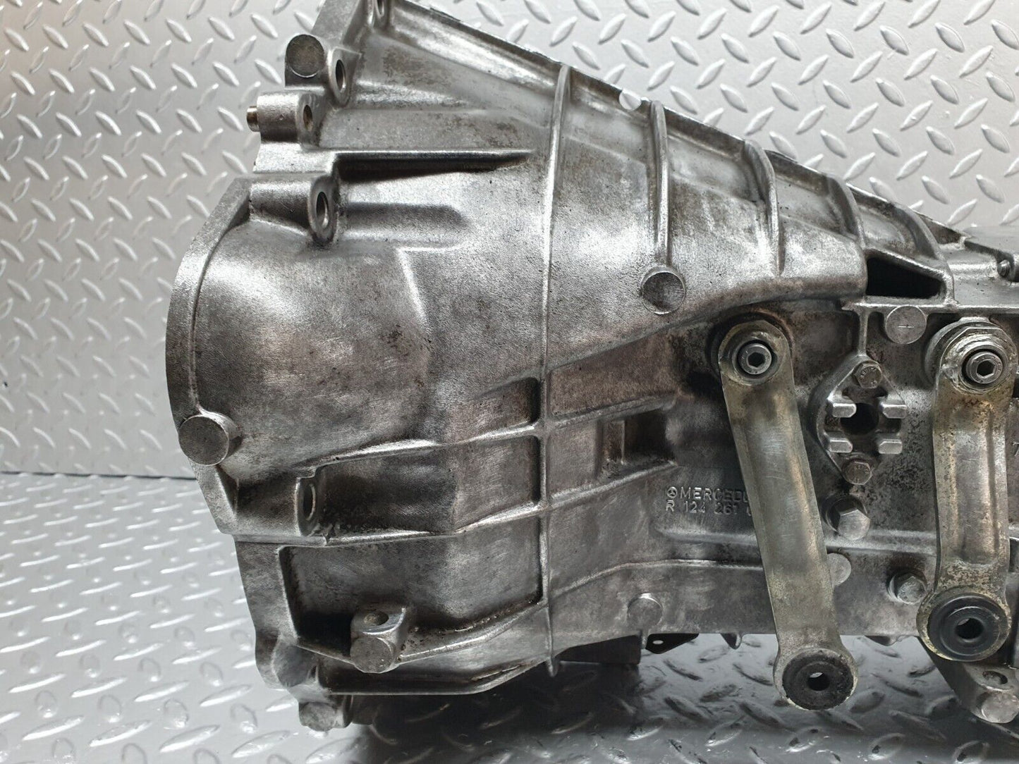 41733 Mercedes-Benz W124 200E Manual Gearbox 5 Speed 717.411 1242610301
