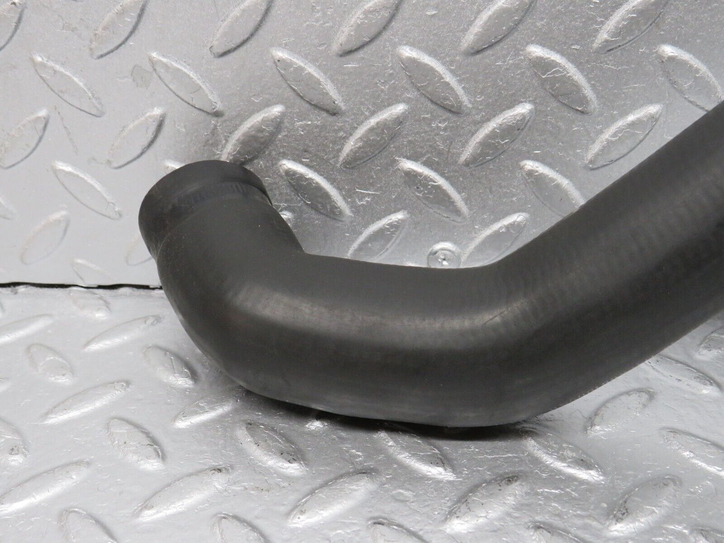 39588 Mercedes-Benz R129 320SL Coupe Radiator Lower Hose Pipe 1295012482