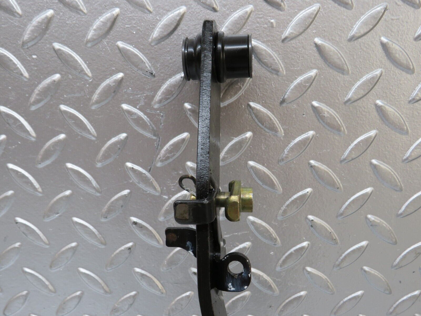 26584 Mercedes-Benz C124 220CE Coupe Brake Pedal 1232910082