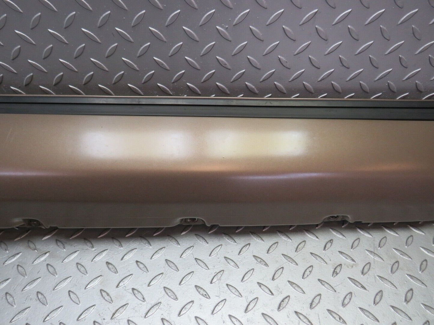 29211 Mercedes-Benz W124 230E Side Skirt Right Side 1246902440