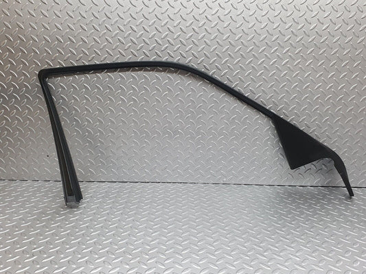 42087 Mercedes-Benz W202 C200 Front Left Door Window Frame Cover 2027250171