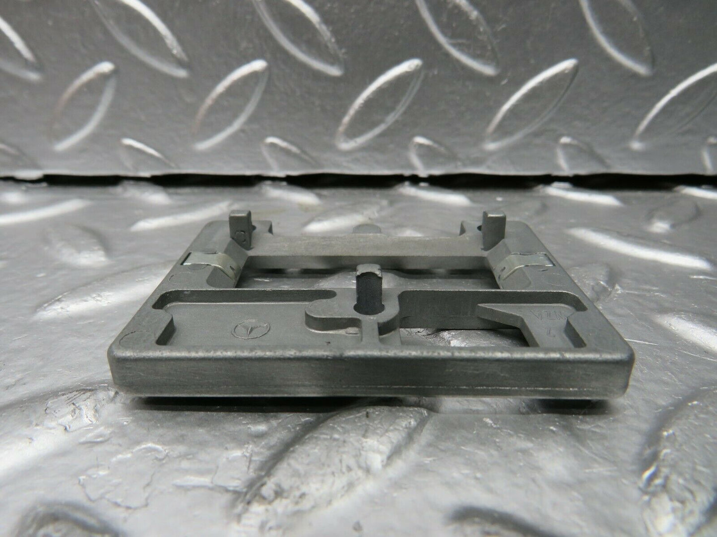 22580 Mercedes-Benz C124 E220 Coupe Rear View Mirror Mount Bracket
