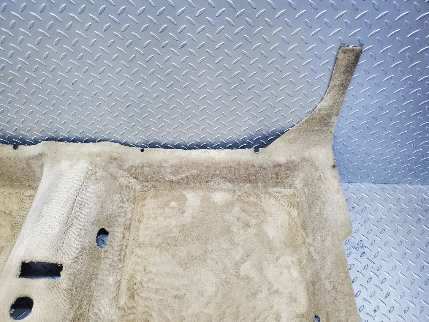 45875 Mercedes-Benz W126 420SE Rear Floor Carpet Beige 1266801546