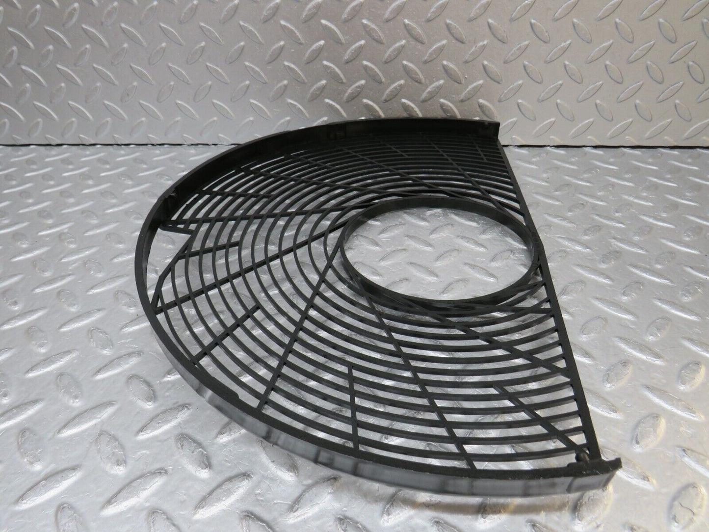 37017 Mercedes-Benz C126 420SEC Coupe Radiator Fan Shroud Fan Cover 1165030001