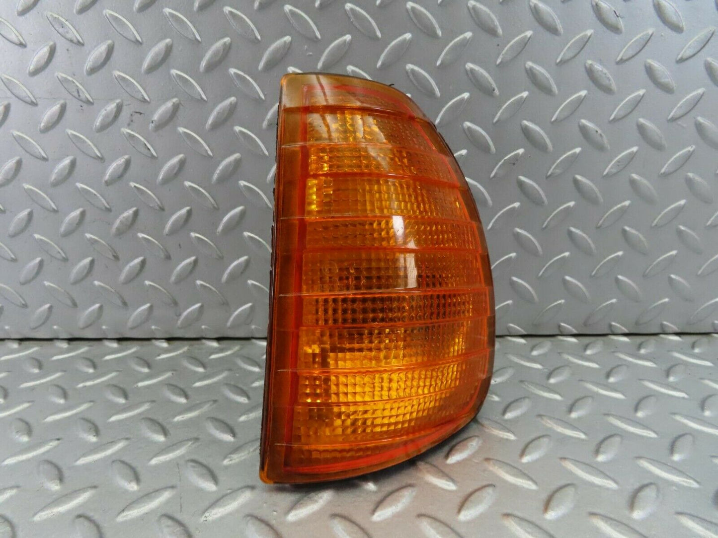 8062 Mercedes-Benz W123 Indicator Light Front Left