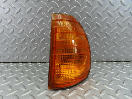 8062 Mercedes-Benz W123 Indicator Light Front Left