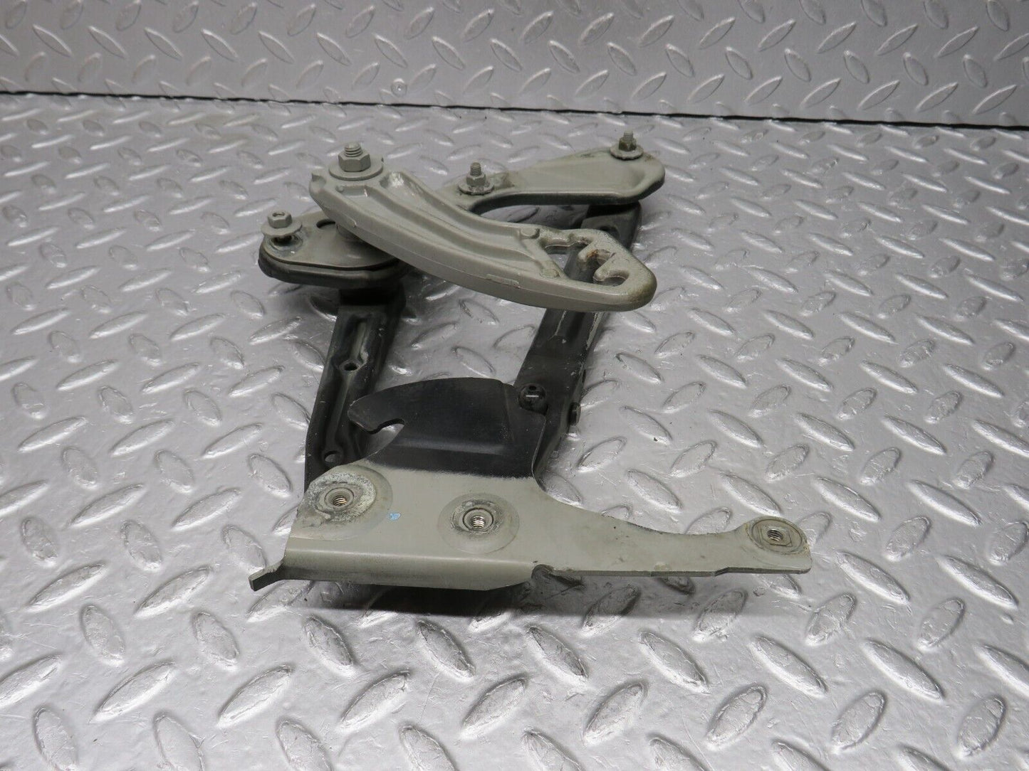 38041 Mercedes-Benz A124 320E Cabriolet Bonnet Hinge Left Side 1298870174