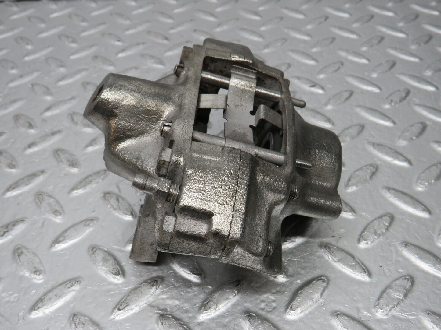 30886 Mercedes-Benz W201 190E Rear Left Brake Caliper Ate 128