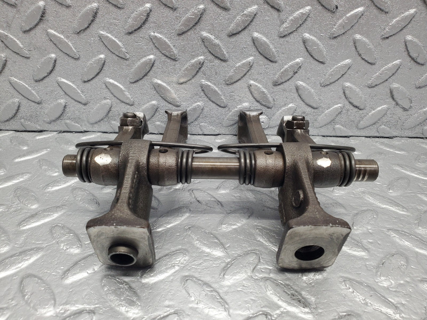 W112 rocker arm support arm and shaft used OEM