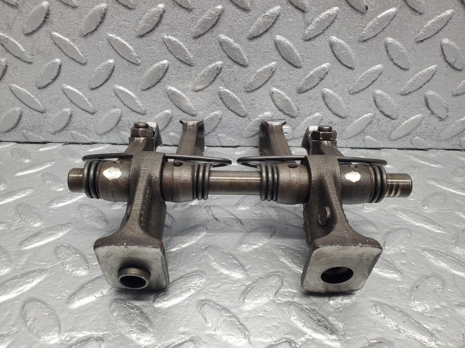 W112 rocker arm support arm and shaft used OEM