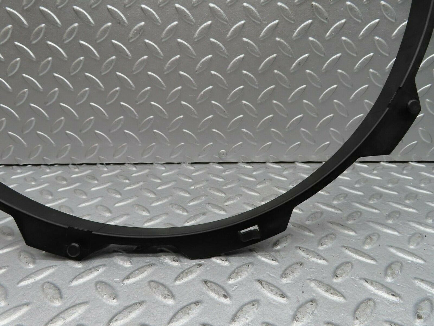 16272 Mercedes-Benz W124 260E Radiator Fan Shroud Fan Cover Ring 1245052655