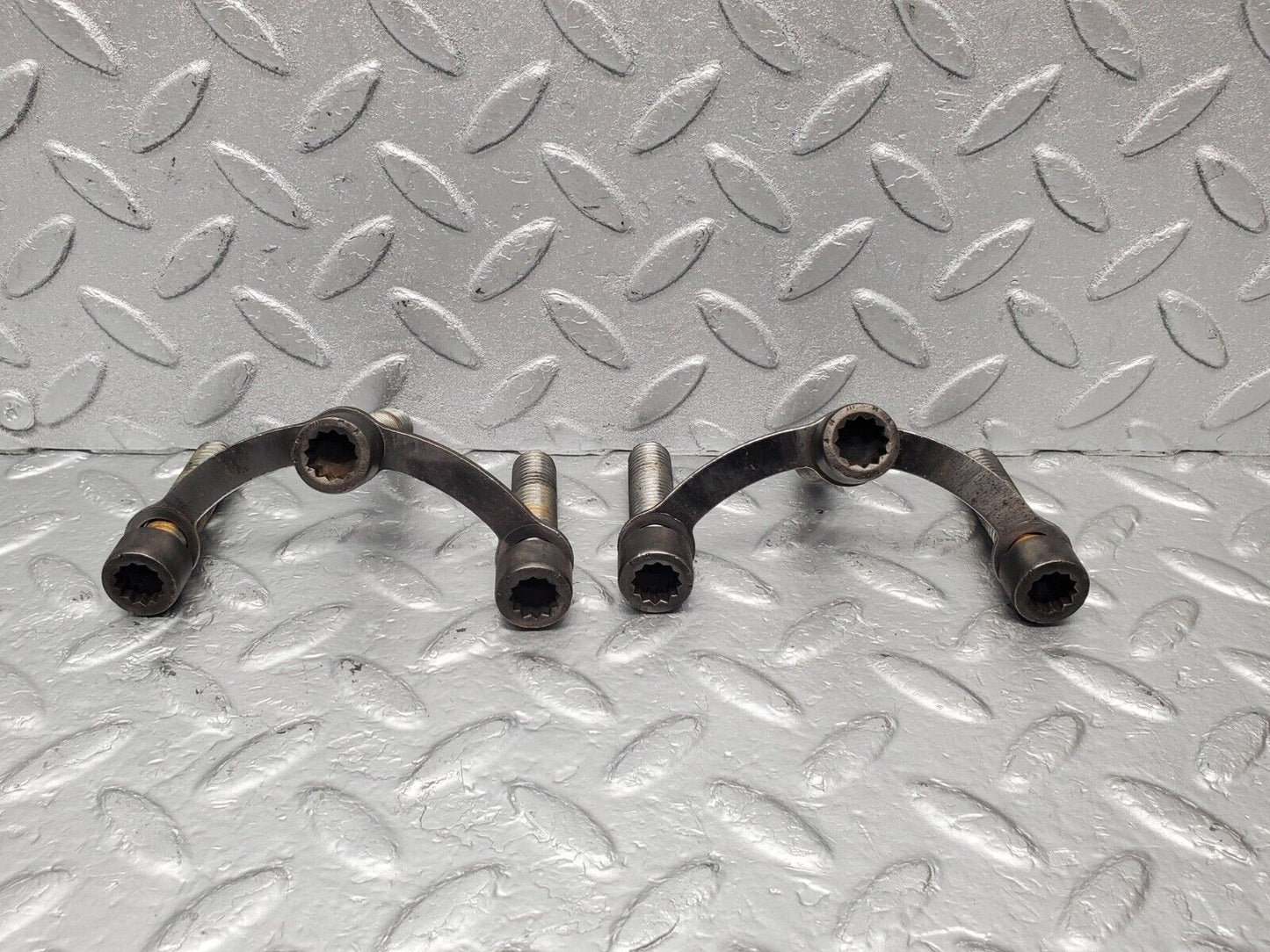 46050 Mercedes-Benz W126 420SE Drive Shaft Bolt Differential Bolt Set