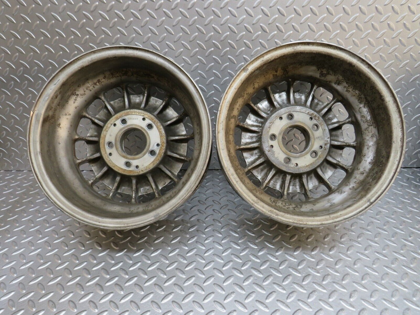 32227 Mercedes-Benz W123 Alloy Wheel Set Mexican Hat 5.5Jx14H2 ET30 1234001702