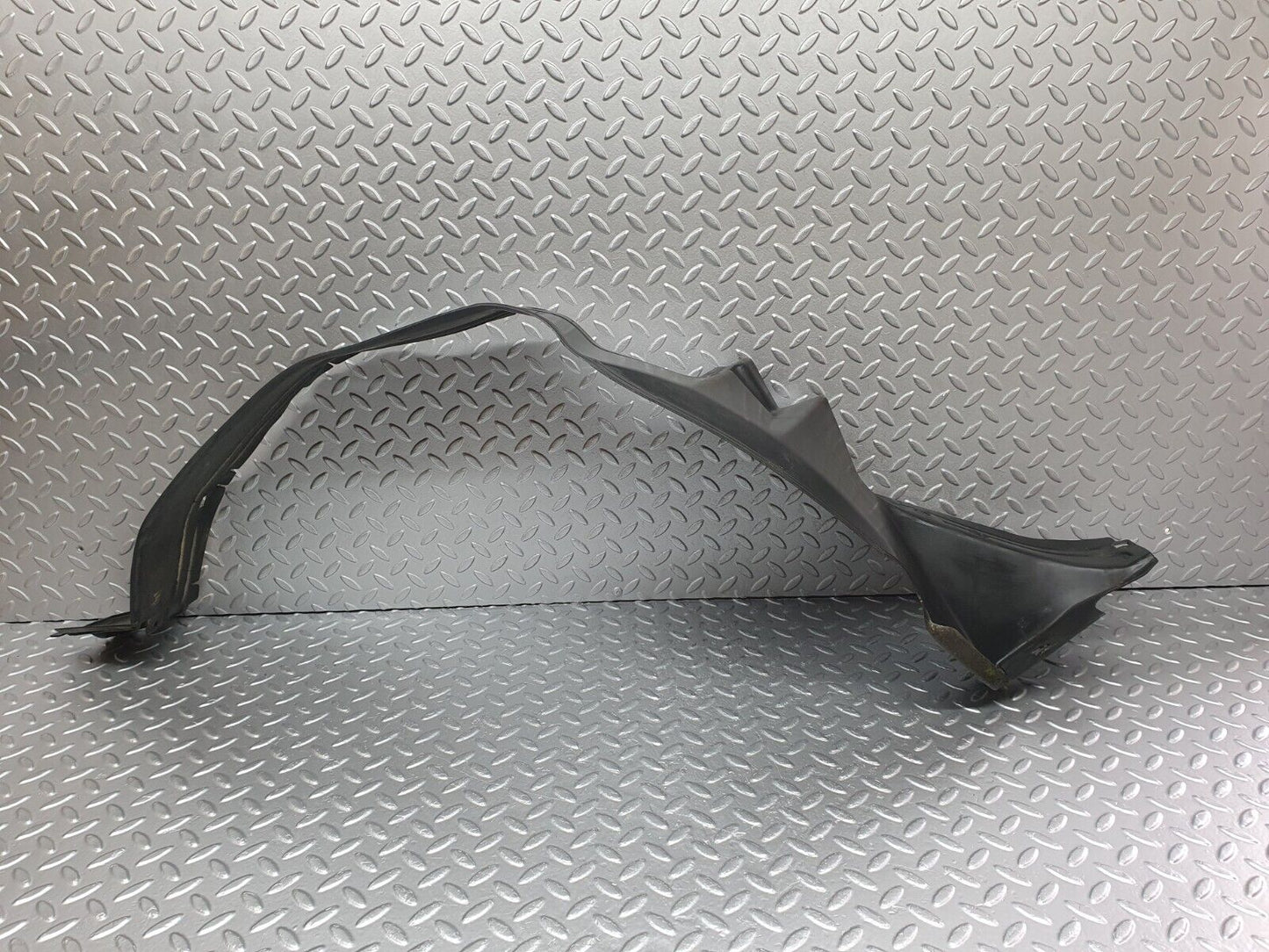 41565 Mercedes-Benz W124 200E Front Left Inner Fender Wing Splash Guard 1248840135