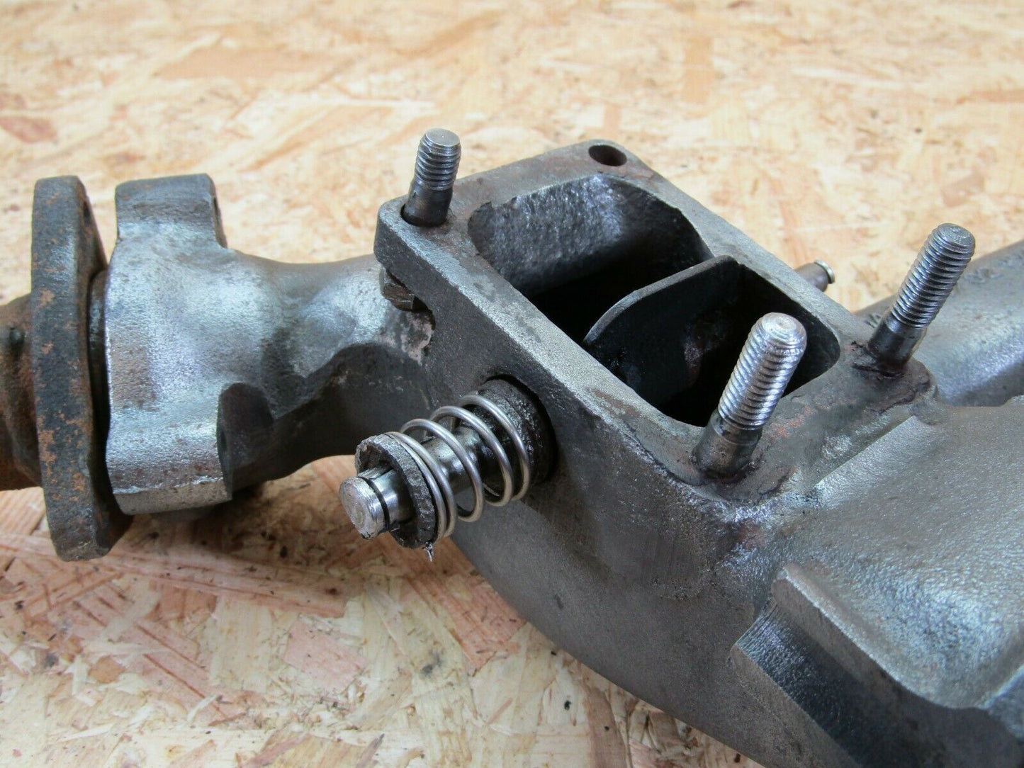 2141 Mercedes-Benz W108 280SE Exhaust Manifold 1141420702