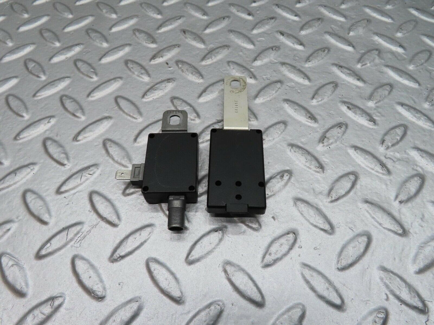 14929 Mercedes-Benz W140 S320 Antenna Amplifier 1408202189 1408202089